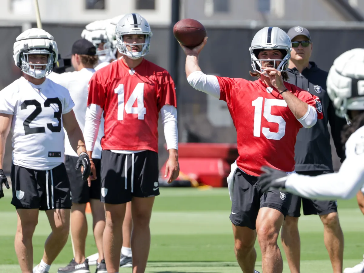 Latest Raiders QB prediction may be the wildest….